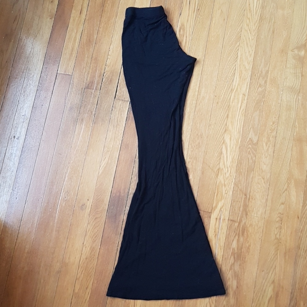 Fashion Nova basic bell bottom pant